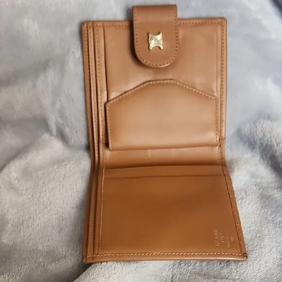 Celine Tan and Brown Wallets Luxurious Design - Picture 3 of 6